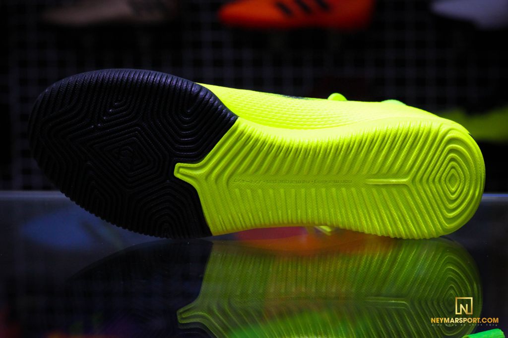Nike MercurialX Superfly VI Academy IC ALWAYS FORWARD - VOLT/BLACK