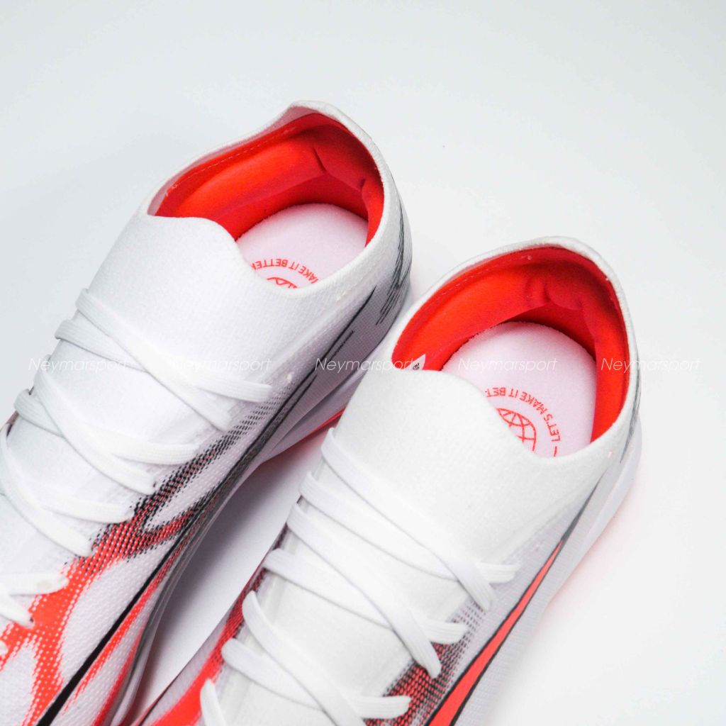 Giày đá bóng PUMA Ultra Match TT Breakthrough - PUMA White/PUMA Black/Fire Orchid 107521-01