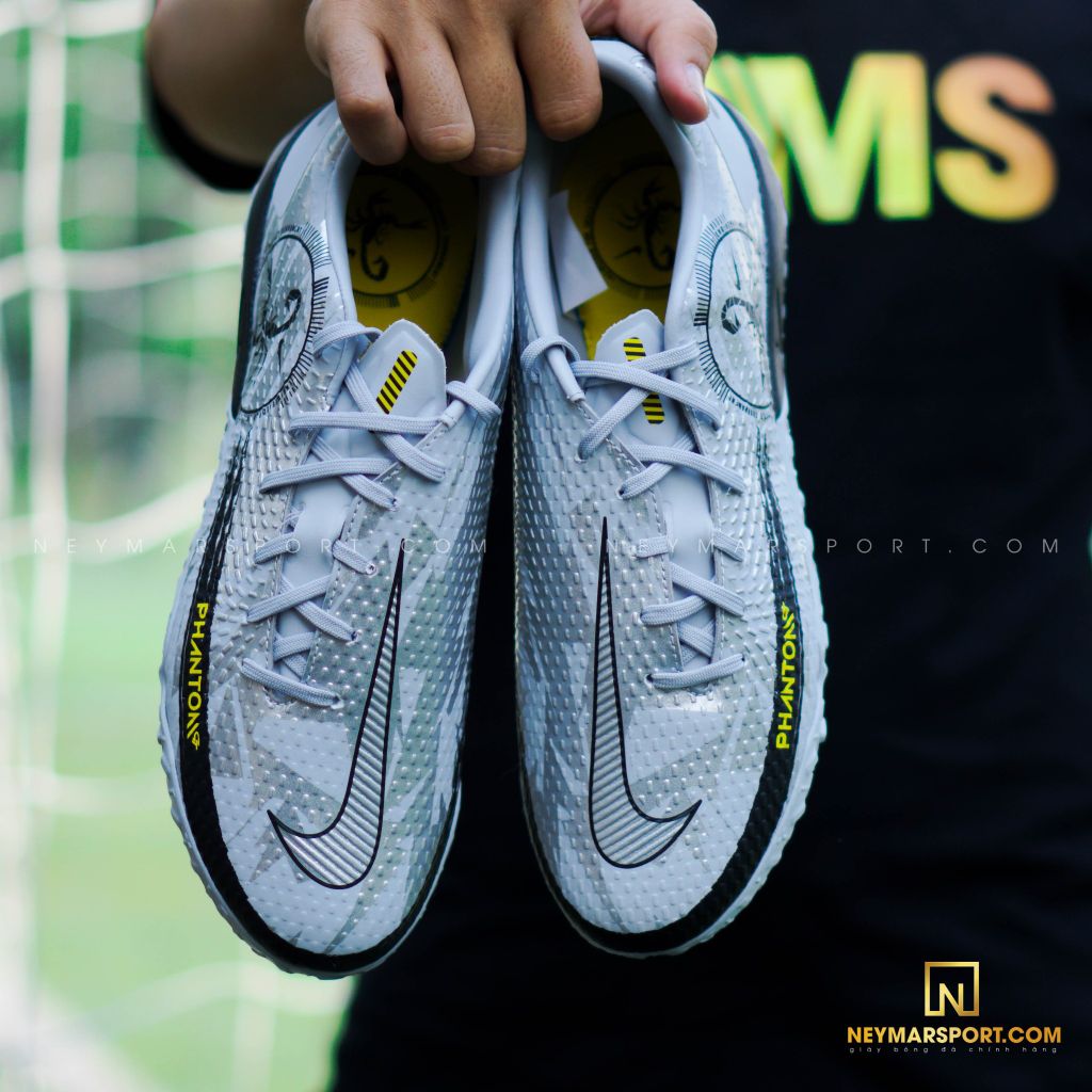 Nike Phantom GT Academy TF Scorpion - Wolf Grey/Metallic Silver/Black LIMITED EDITION