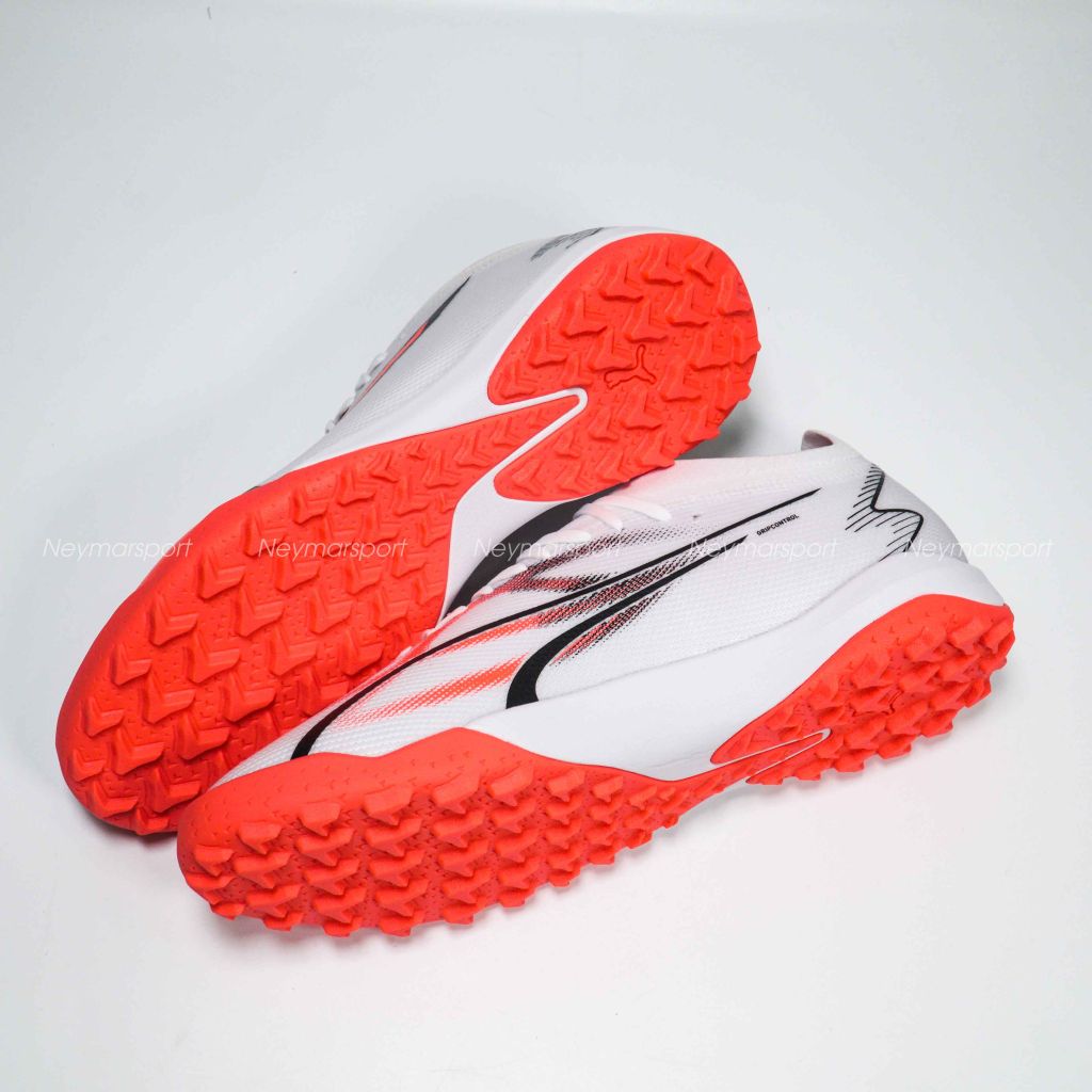 Giày đá bóng PUMA Ultra Match TT Breakthrough - PUMA White/PUMA Black/Fire Orchid 107521-01
