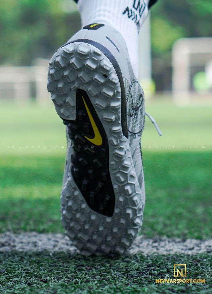 Nike Phantom GT Academy TF Scorpion - Wolf Grey/Metallic Silver/Black LIMITED EDITION