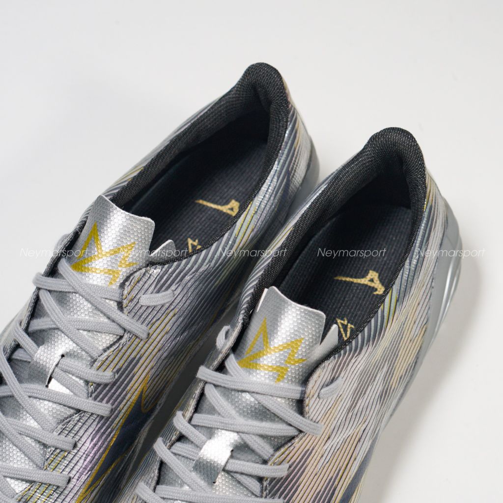 Giày đá bóng Mizuno Alpha II Pro FG Platinum Silver - Galaxy Silver/Gold P1GA256404