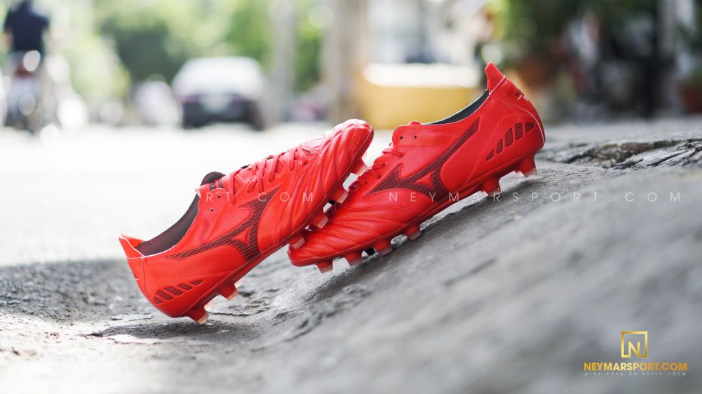 MIZUNO MORELIA NEO III PRO FG - IGNITION RED/BLACK