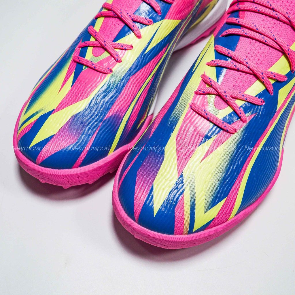 Giày đá bóng PUMA Ultra Ultimate TF Energy - Luminous Pink/Ultra Blue/Yellow Alert 107858-01