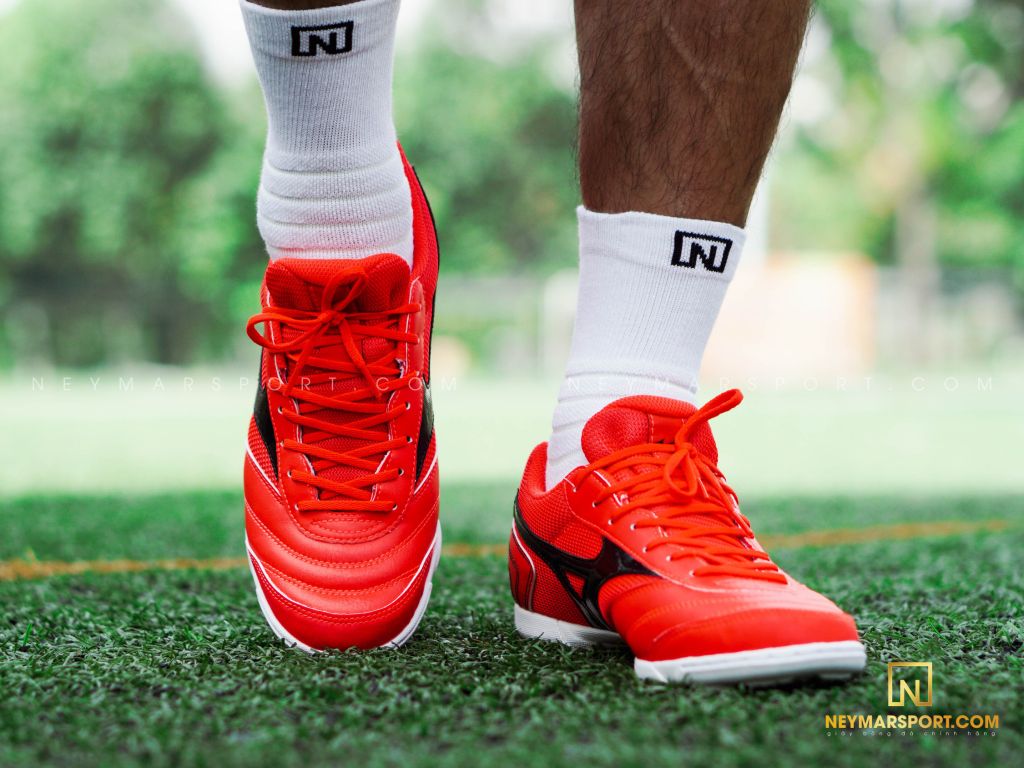 MIZUNO MORELIA SALA CLUB TF RED/BLACK