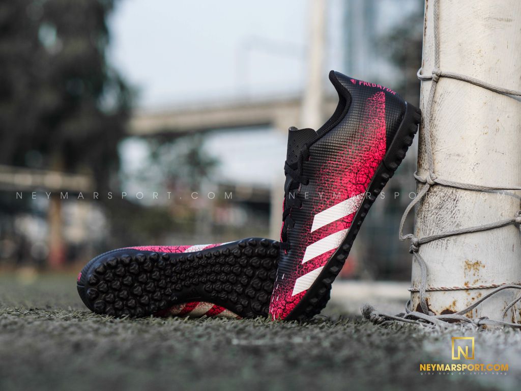 adidas Predator Freak .4 TF Superspectral - Core Black/Footwear White/Shock Pink