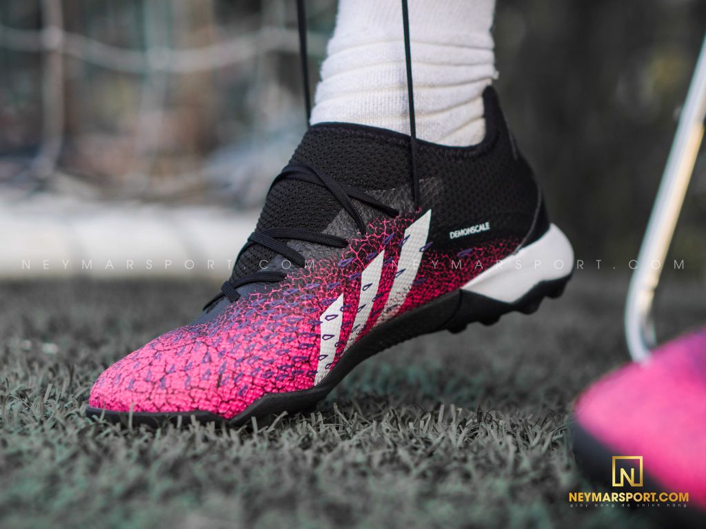 adidas Predator Freak .3 Low TF Superspectral - Core Black/Footwear White/Shock Pink