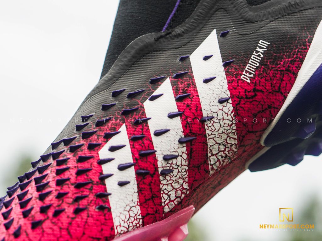 adidas Predator Freak + TF Superspectral - Core Black/Footwear White/Shock Pink