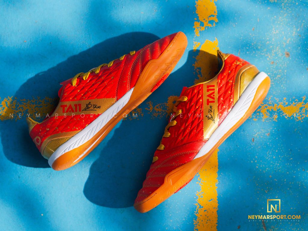 GIÀY ĐÁ BÓNG KAMITO TA11 IC TOUCH OF MAGIC - RED/GOLD