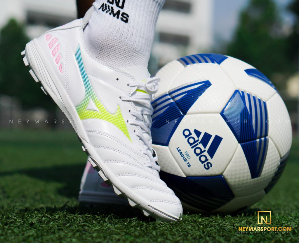 MIZUNO MORELIA NEO III PRO AS TF - White/Yellow/Pink