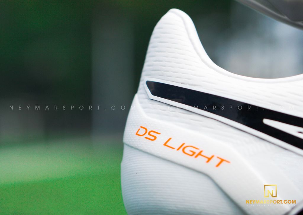 ASICS DS LIGHT WD FG - White/Black