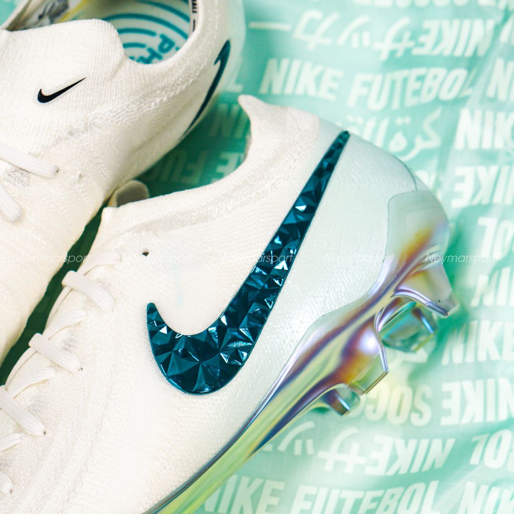 Giày đá bóng Nike Phantom GX II Elite FG LV8 Limited Edition - White/Multi Color HV4890-100