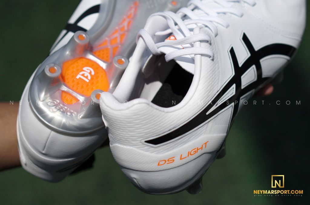 ASICS DS LIGHT WD FG - White/Black