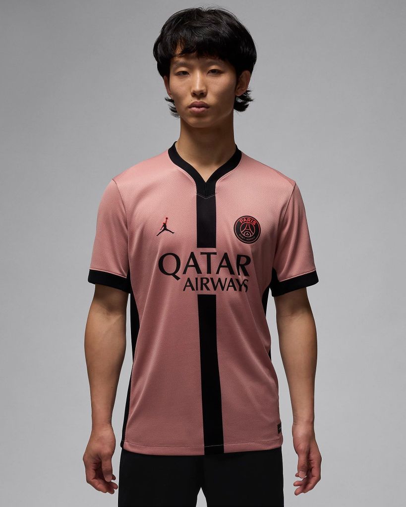 Áo bóng đá chính hãng Paris Saint Germain Thứ 3 2024/25 FQ2024-686