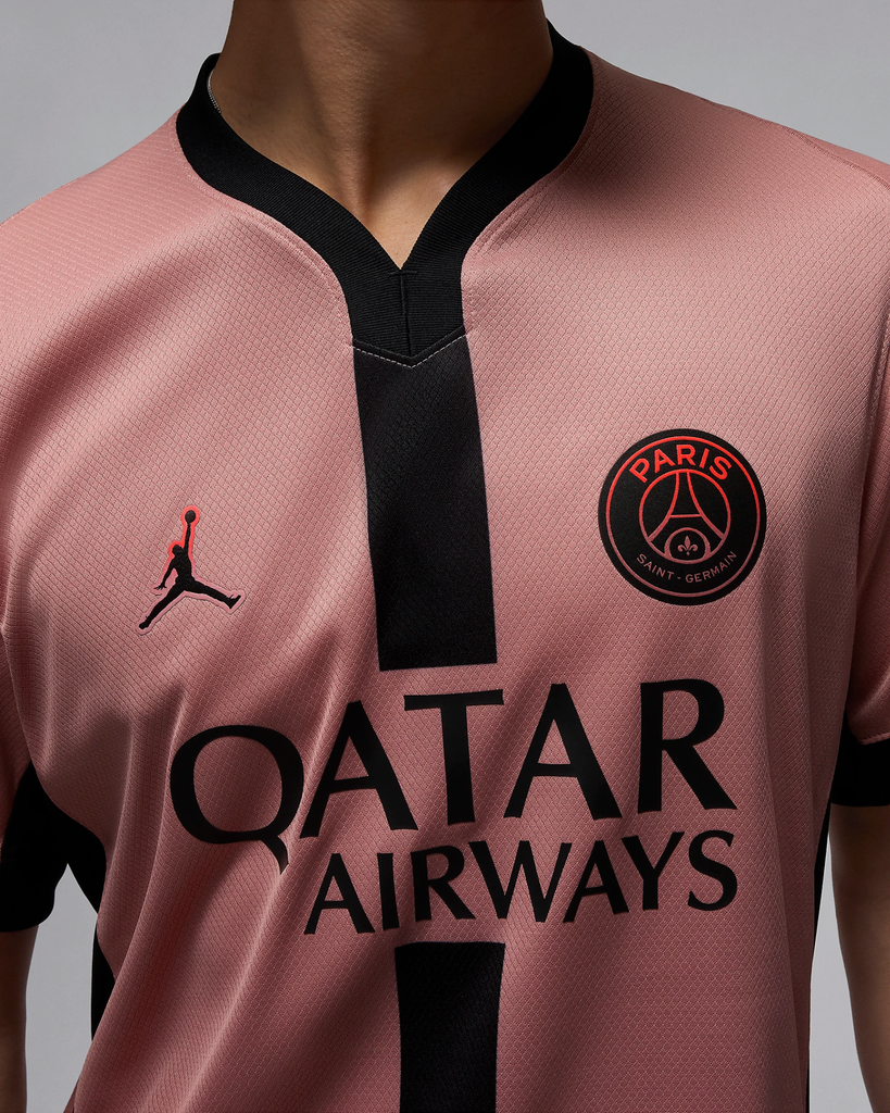 Áo bóng đá chính hãng Paris Saint Germain Thứ 3 2024/25 FQ2024-686
