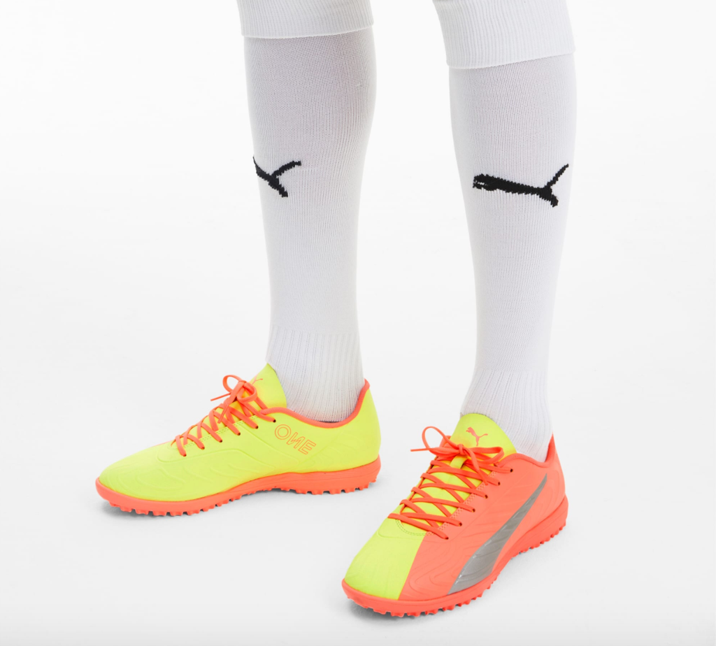 PUMA ONE 20.4 TF RISE - ENERGY PEACH/FIZZY YELLOW/PUMA AGED SILVER