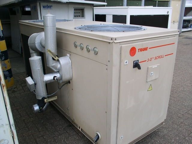 WATER CHILLER - MÁY LÀM LẠNH NƯỚC GIẢI NHIỆT GIÓ TRANE CGAH060 - 60HP