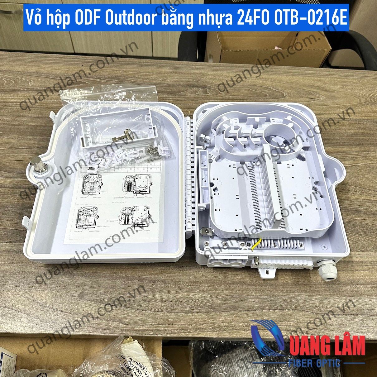 Vỏ hộp ODF Outdoor bằng nhựa 24FO OTB-0216E (Bao gồm phụ kiện treo tường/treo cột ngoài trời)