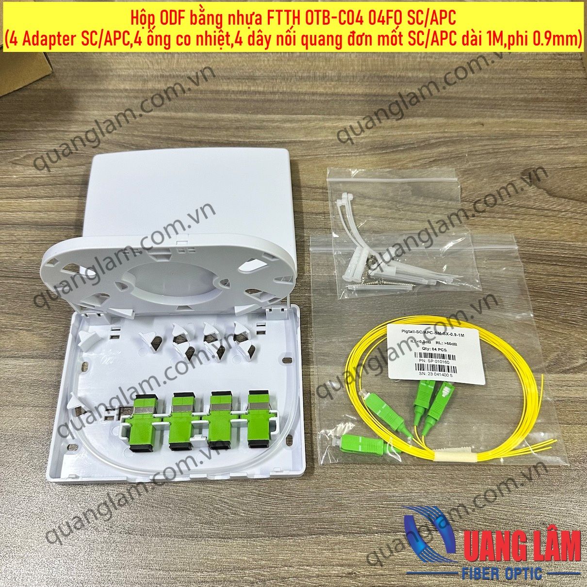 Hộp ODF bằng nhựa FTTH OTB-C04 04FO SC/APC (4 Adapter SC/APC,4 ống co nhiệt,4 dây nối quang đơn mốt SC/APC dài 1M)