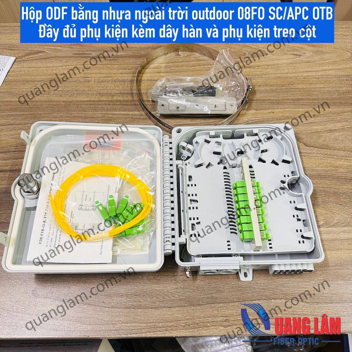 Hộp ODF bằng nhựa ngoài trời outdoor 08FO SC/APC OTB Đầy đủ phụ kiện kèm dây hàn và phụ kiện treo cột