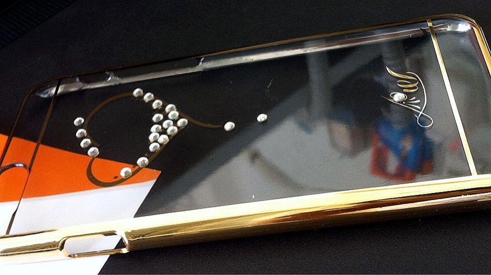 iPhone 6, 6s - Ốp lưng cứng viền vàng đính đá