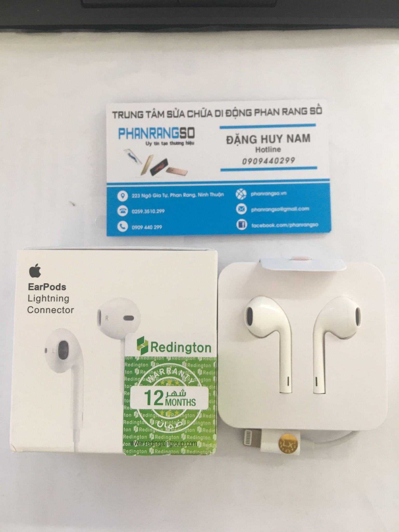 Tai nghe Lightning loại tốt (không cần kết nối bluetooth)