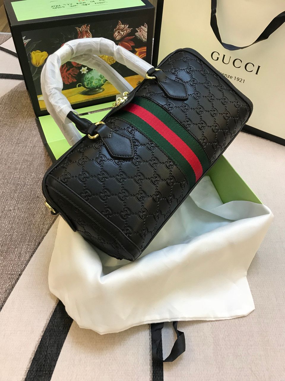 Túi xách GUCCI ghét chưa chị em. size 33 nhe