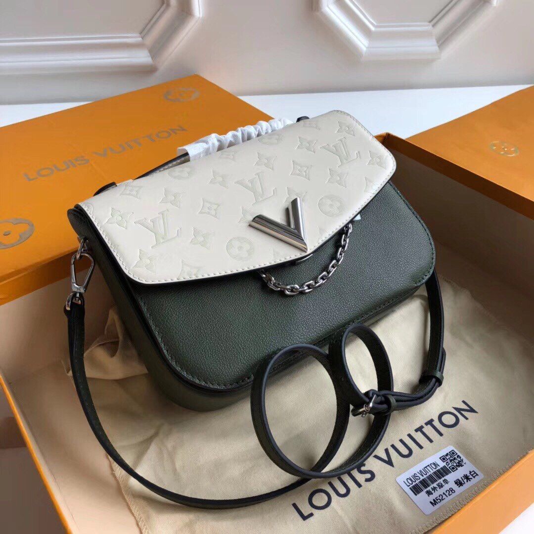 Túi xách Louis Vuitton hàng siêu cấp