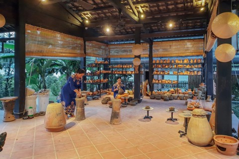  VIETNAMESE TRADITIONAL CRAFT SITE 