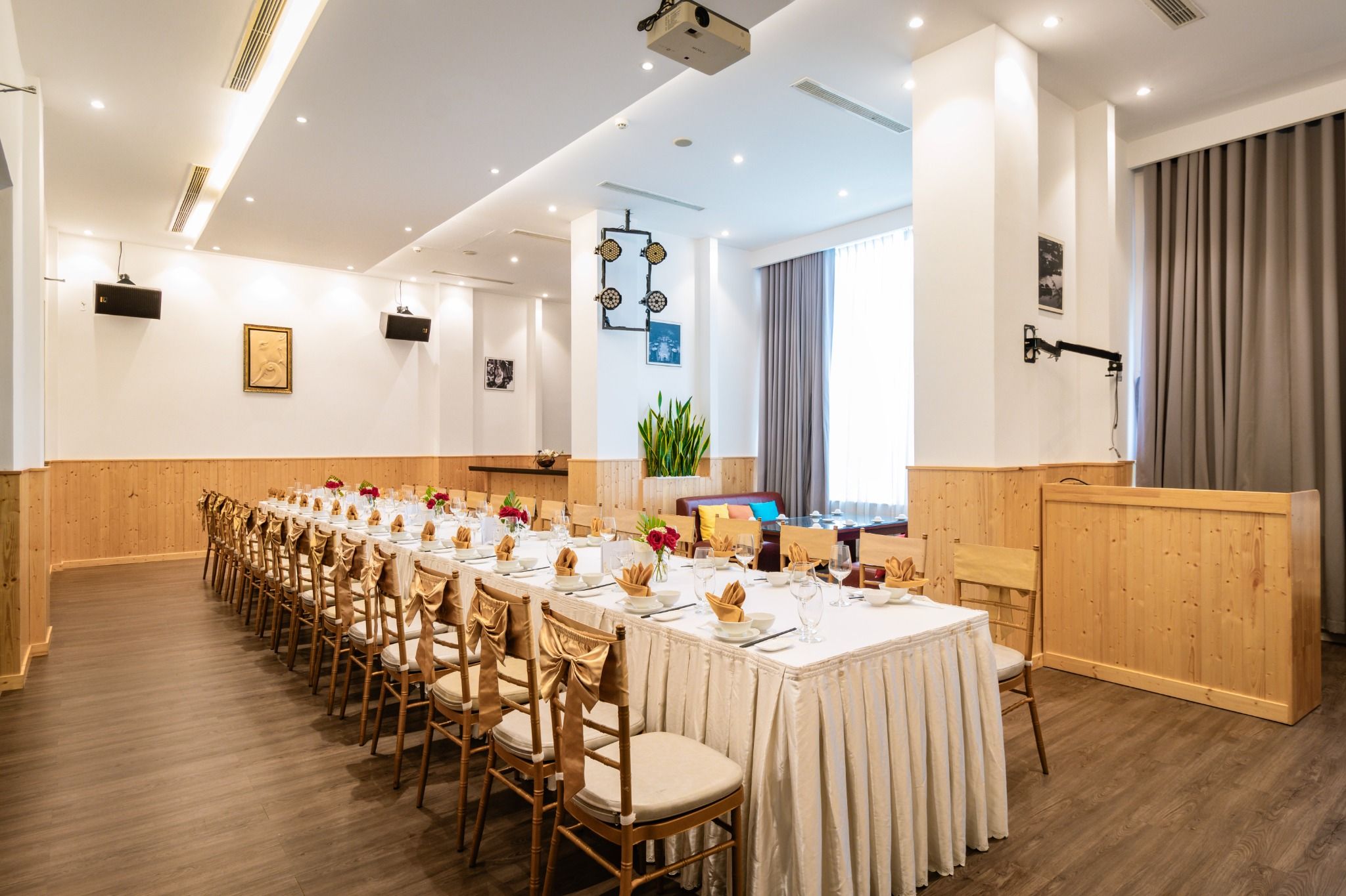SAMPA ROOM (Dining room)