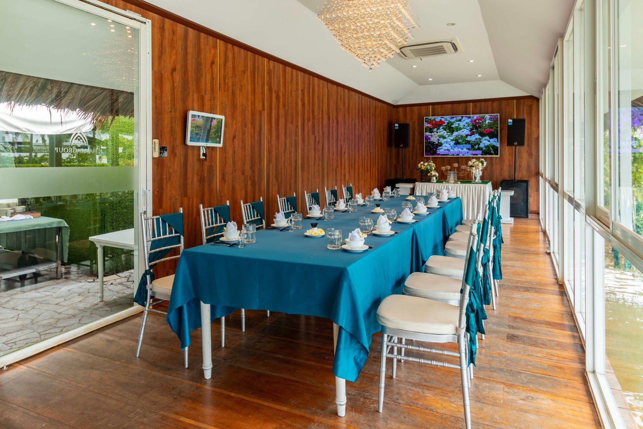 PHÒNG ĂN RIÊNG VIP CENTER