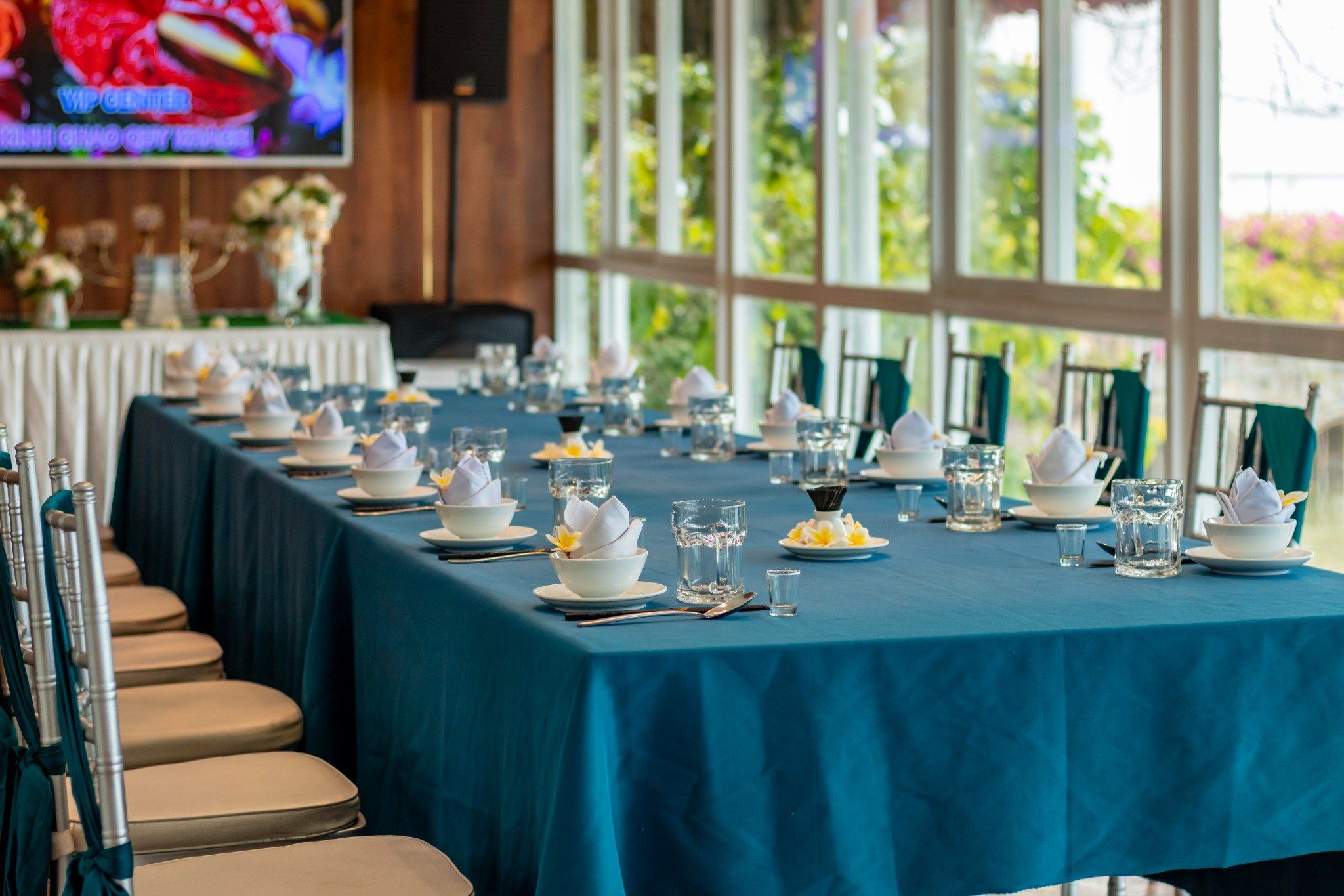 PHÒNG ĂN RIÊNG VIP CENTER