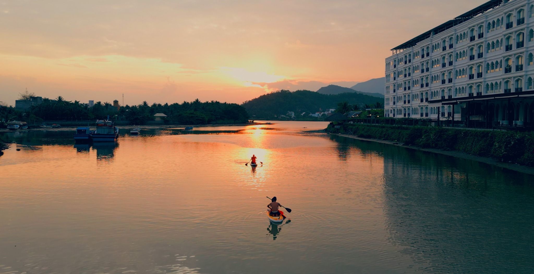 SUP PADDLING AND ARCHERY