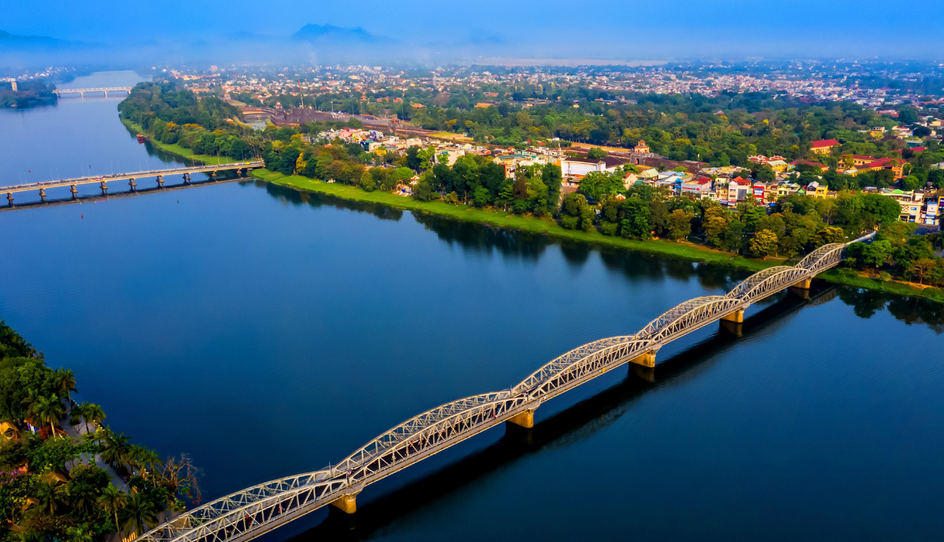 ĐÀ NẴNG - HỘI AN - BÀ NÀ HILLS - HUẾ QUẢNG BÌNH ( 04 Ngày 03 đêm - Ô Tô - Máy Bay )