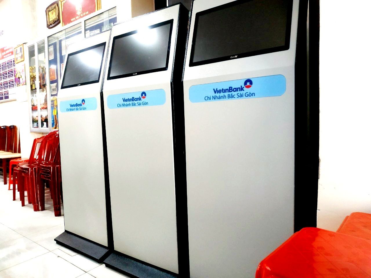 Kiosk Lấy Số Thứ Tự Ngân Hàng