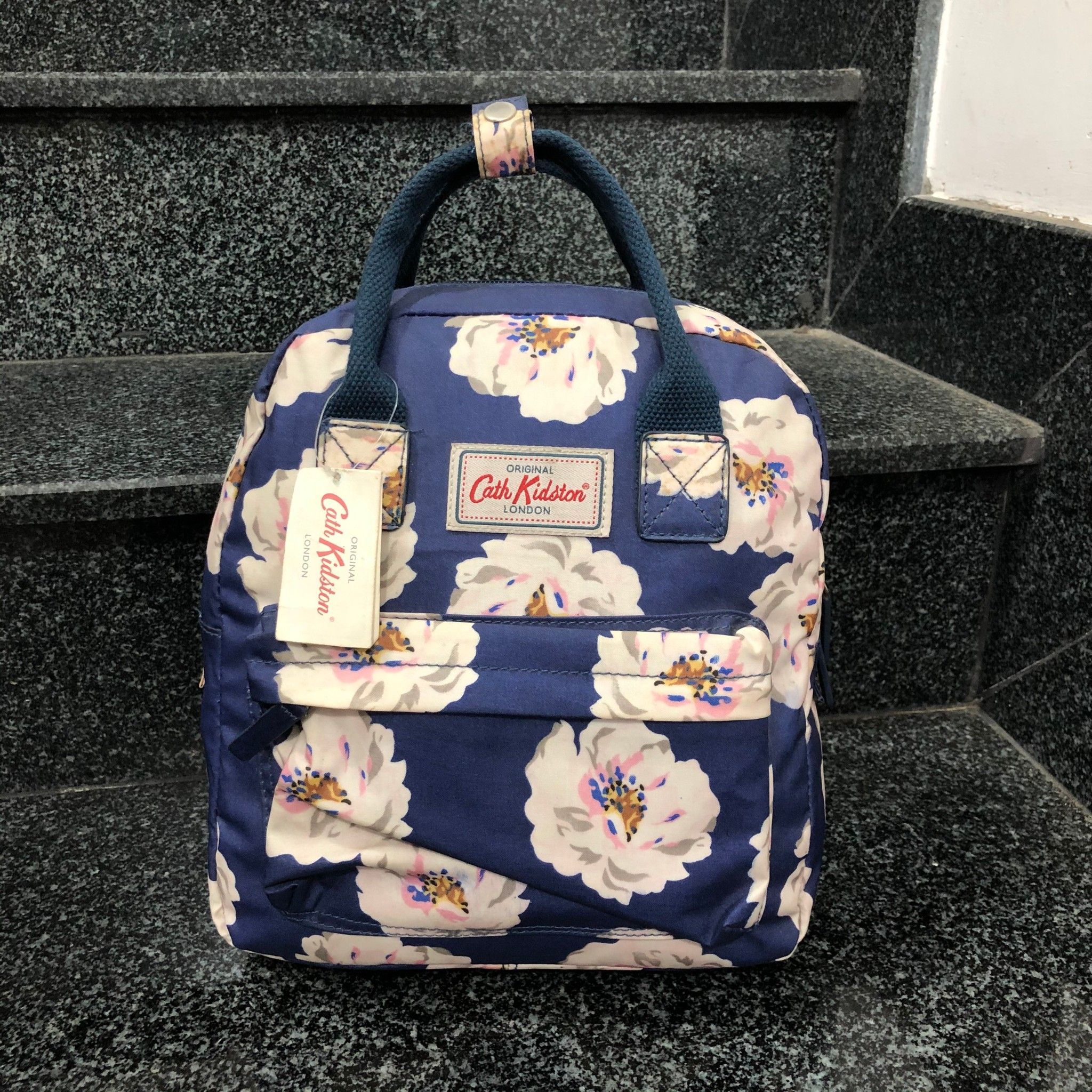 Balo size nhỏ họa tiết bông Cath Kidston 000434