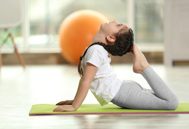 Huấn luyện viên Yoga dành cho trẻ em