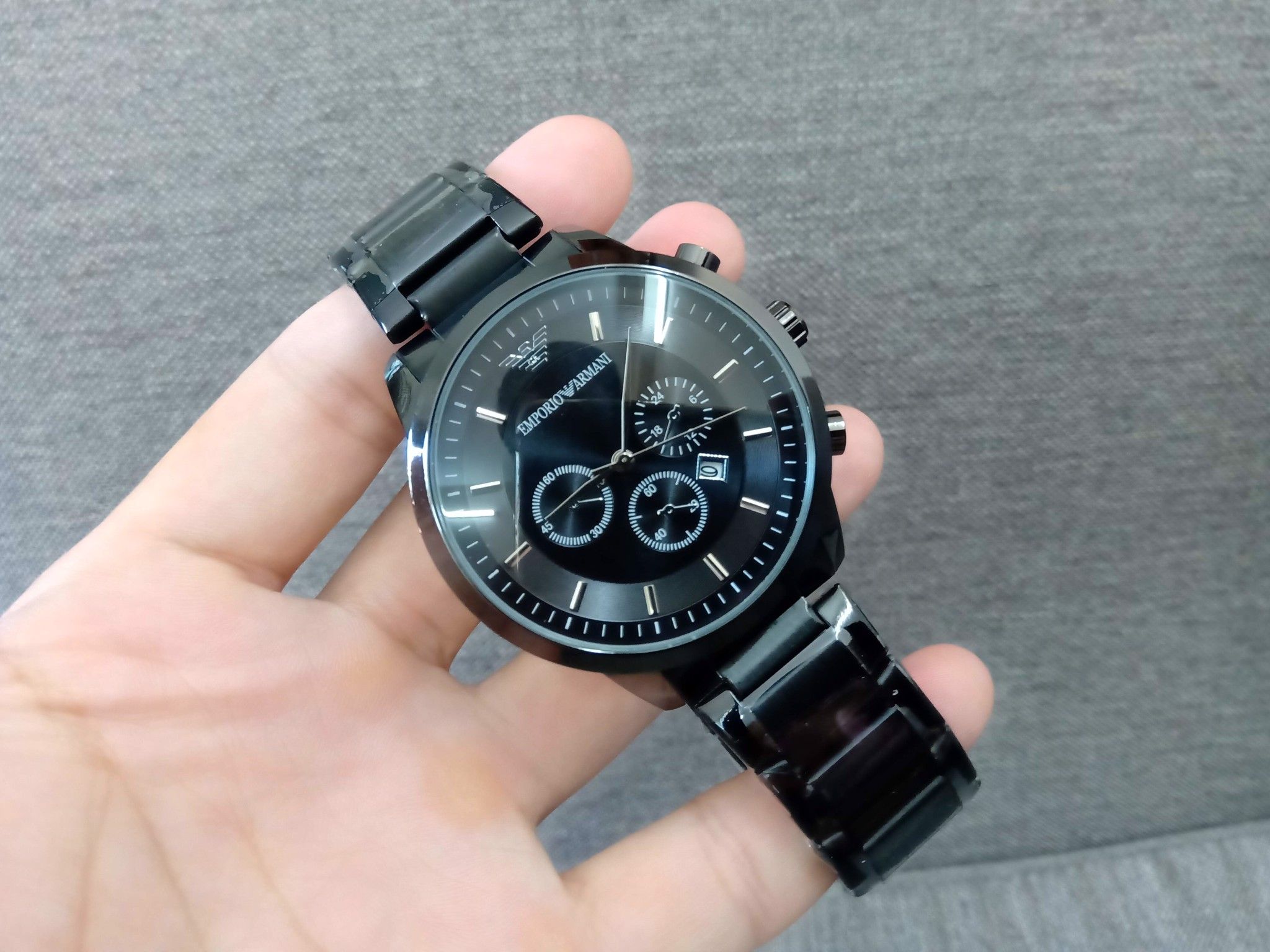 Đồng hồ nam Emporio Armani mặt đen, dây đen, kính saphia, máy nhật, size 43mm