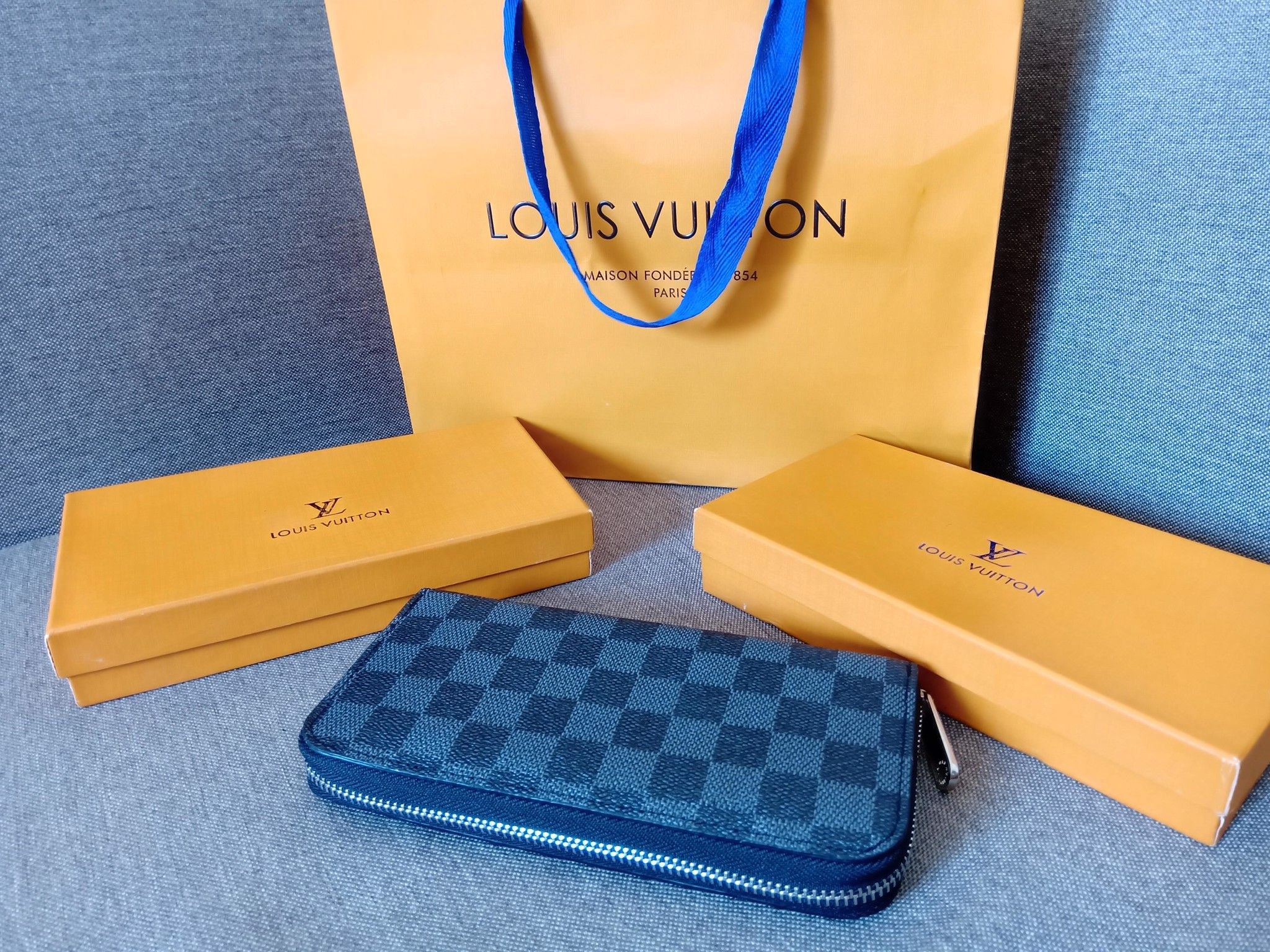 Ví dài nam Louis Vuitton Brazza Damier màu đen