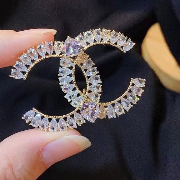 Cài Áo Nam, Nữ - Chanel Màu Vàng Pha Lê Trắng (CJ)