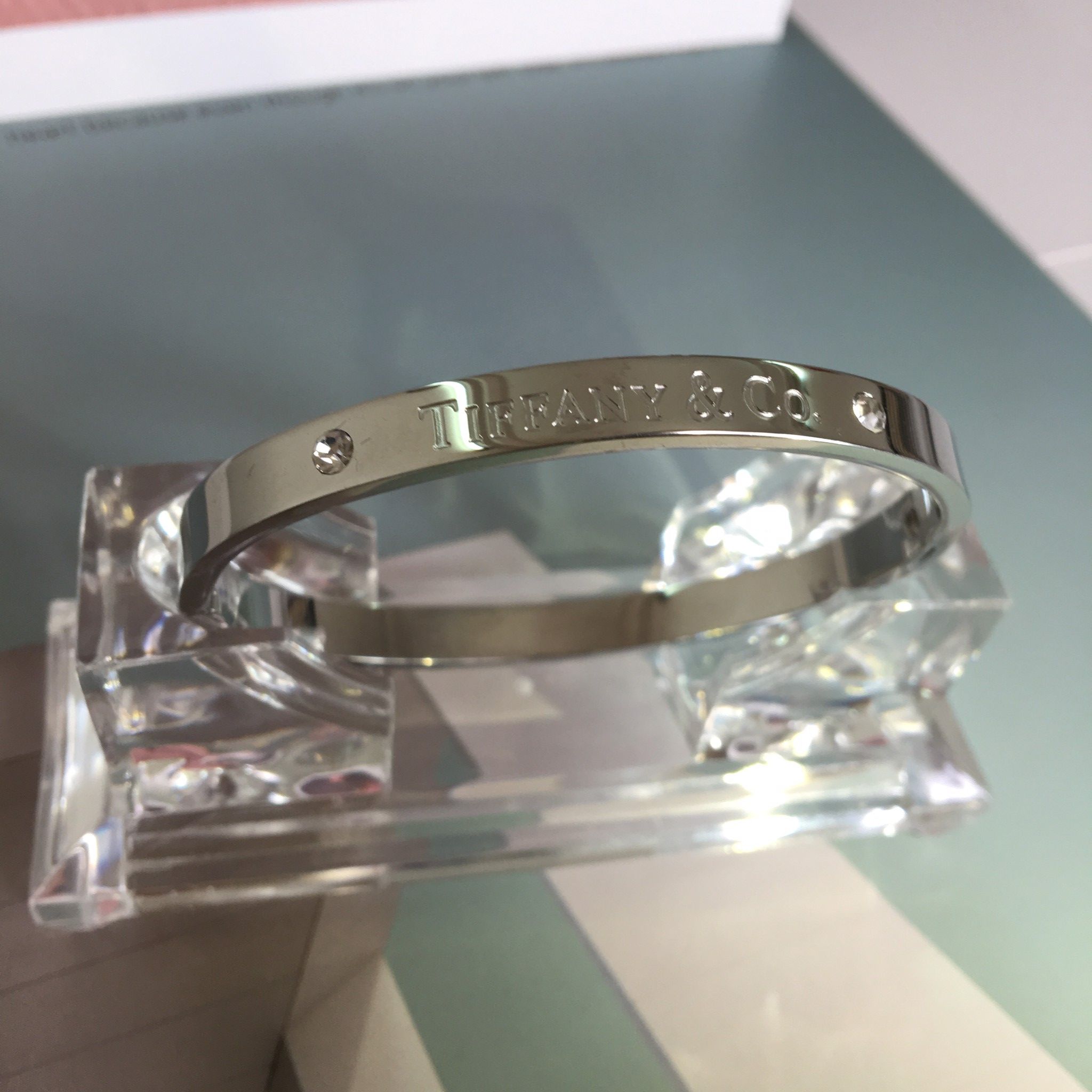 LẮC TAY PHA LÊ TIFFANY & Co