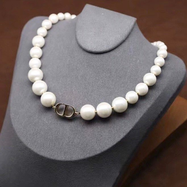 Bộ Trang Sức Dior Trắng - Vòng cổ Choker & Bông Tai Ngọc Trai Quý Phái (AB)