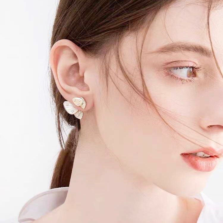 Bông Tai Con Bướm Vàng Pha Lê & Vỏ Trai Thiên Nhiên ( Có 3 Kiểu Đeo )