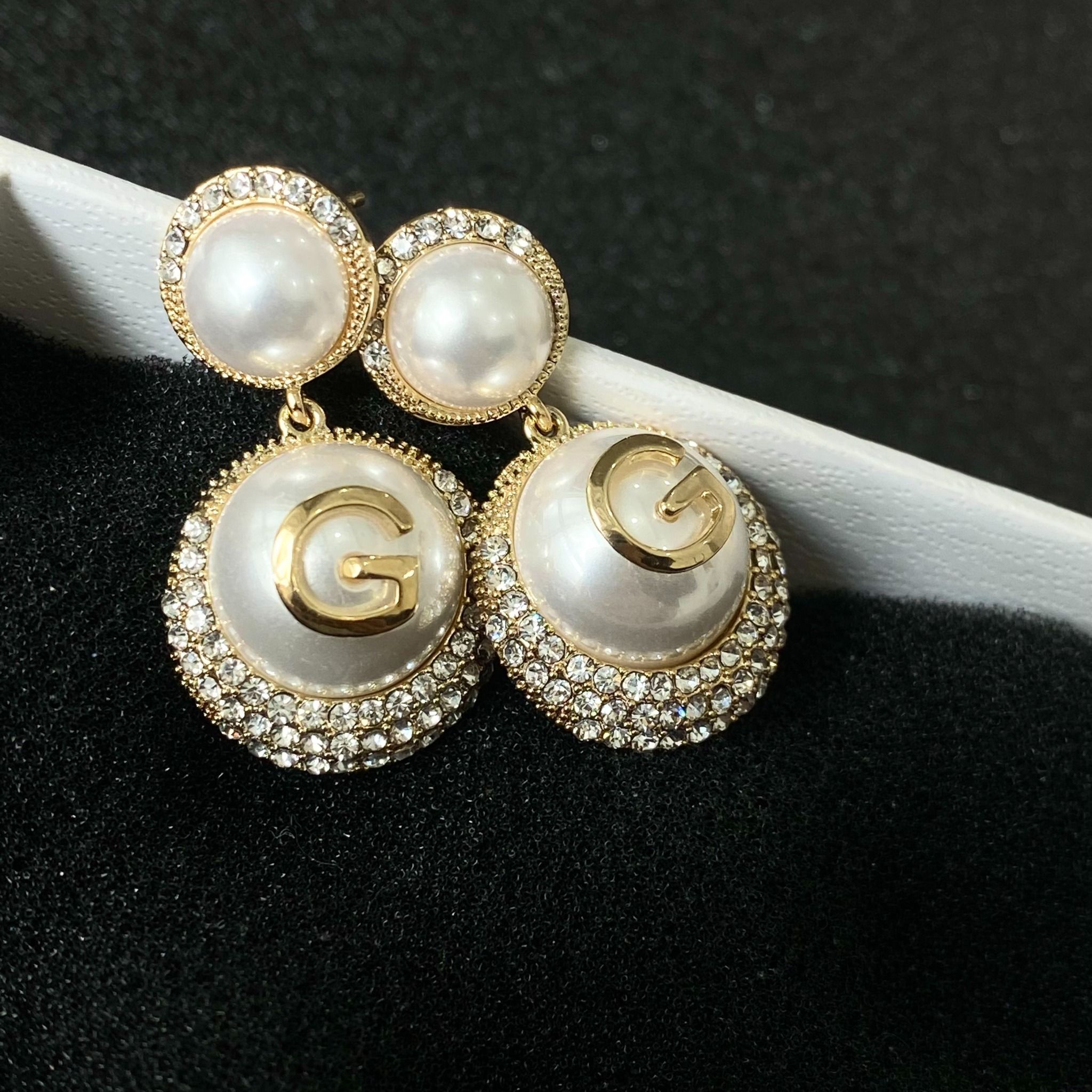 Bông Tai Gucci Màu Vàng Ngọc Trai & Pha Lê Trắng (AC)