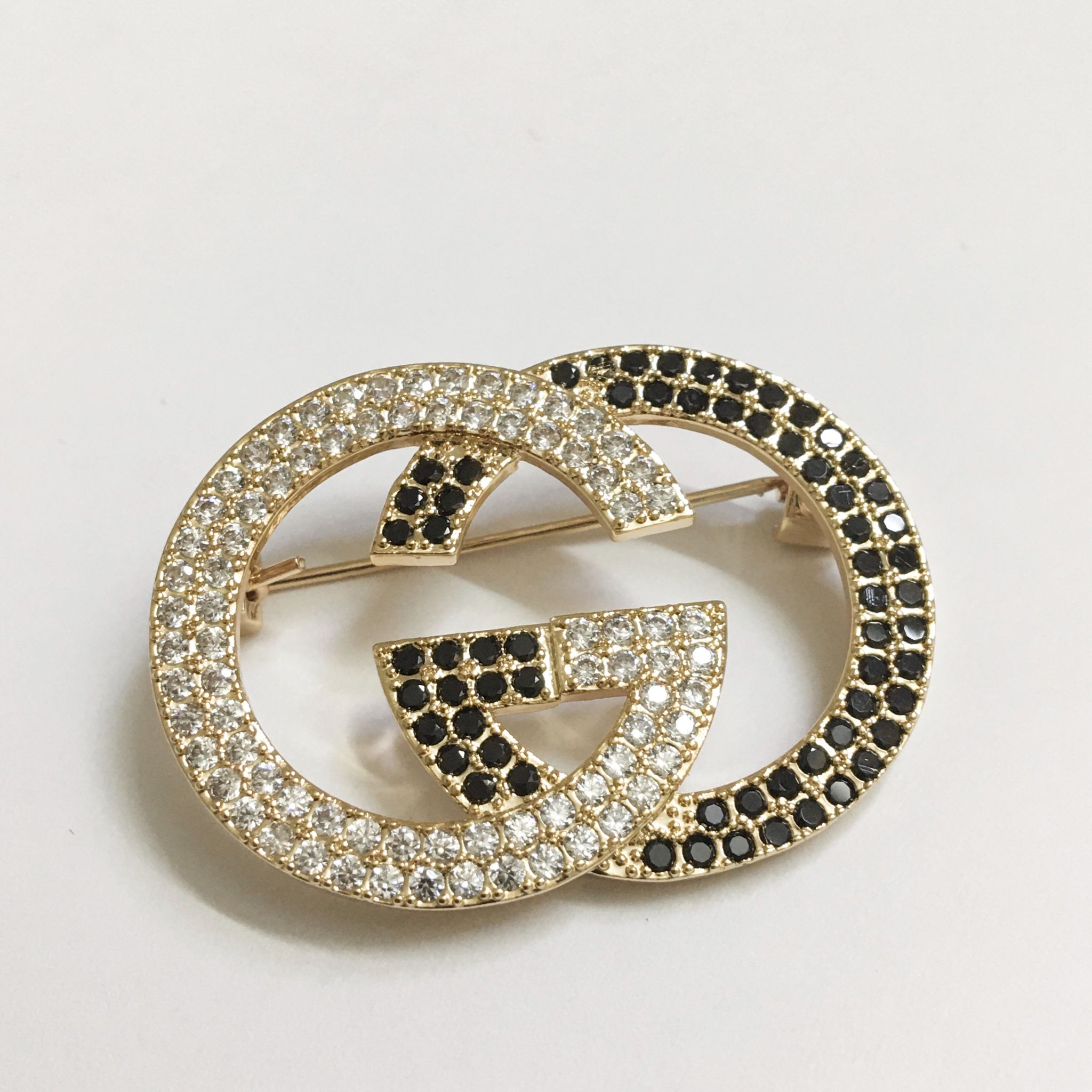 Cài Áo Nam, Nữ - Gucci Màu Vàng Pha Lê Đen & Trắng (AB)