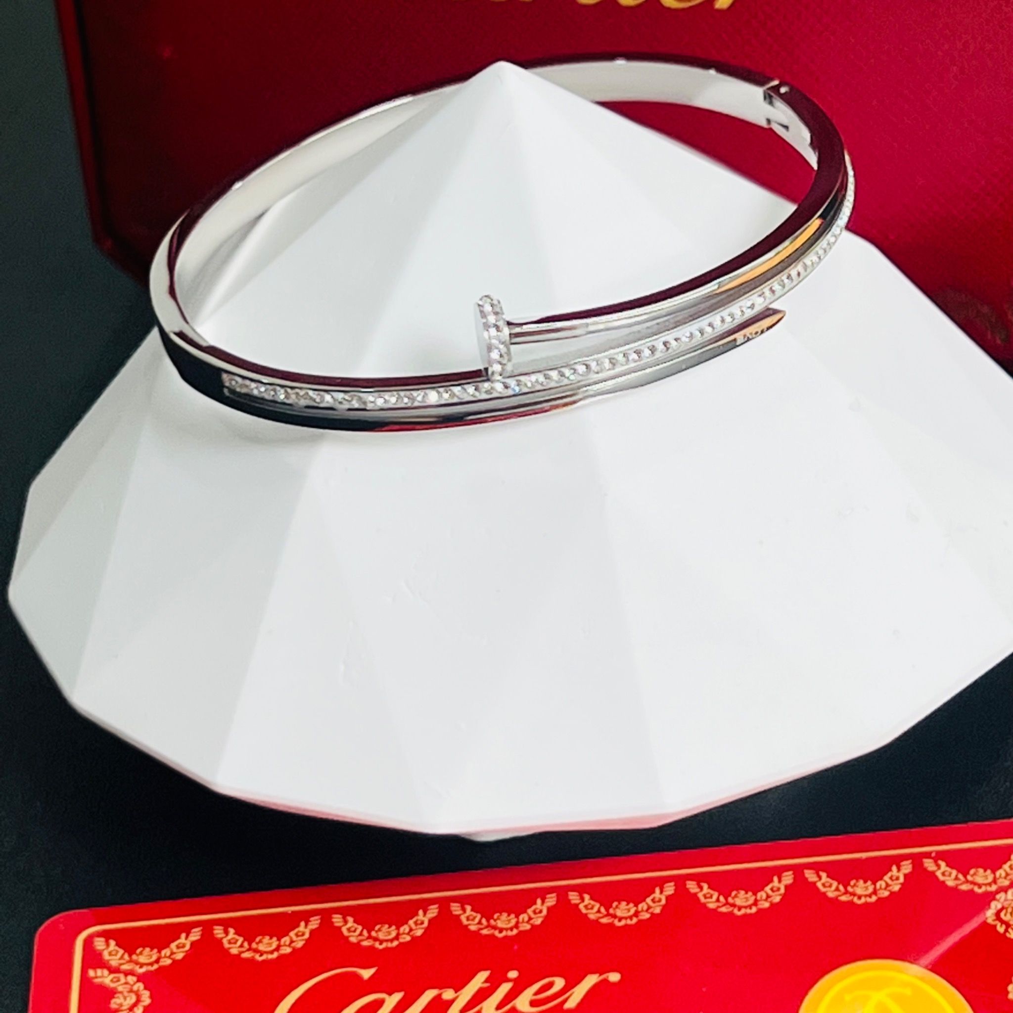 Vòng Tay TiTan Cao Cấp - Cây Đinh Cartier Pha Lê Trắng (AE)