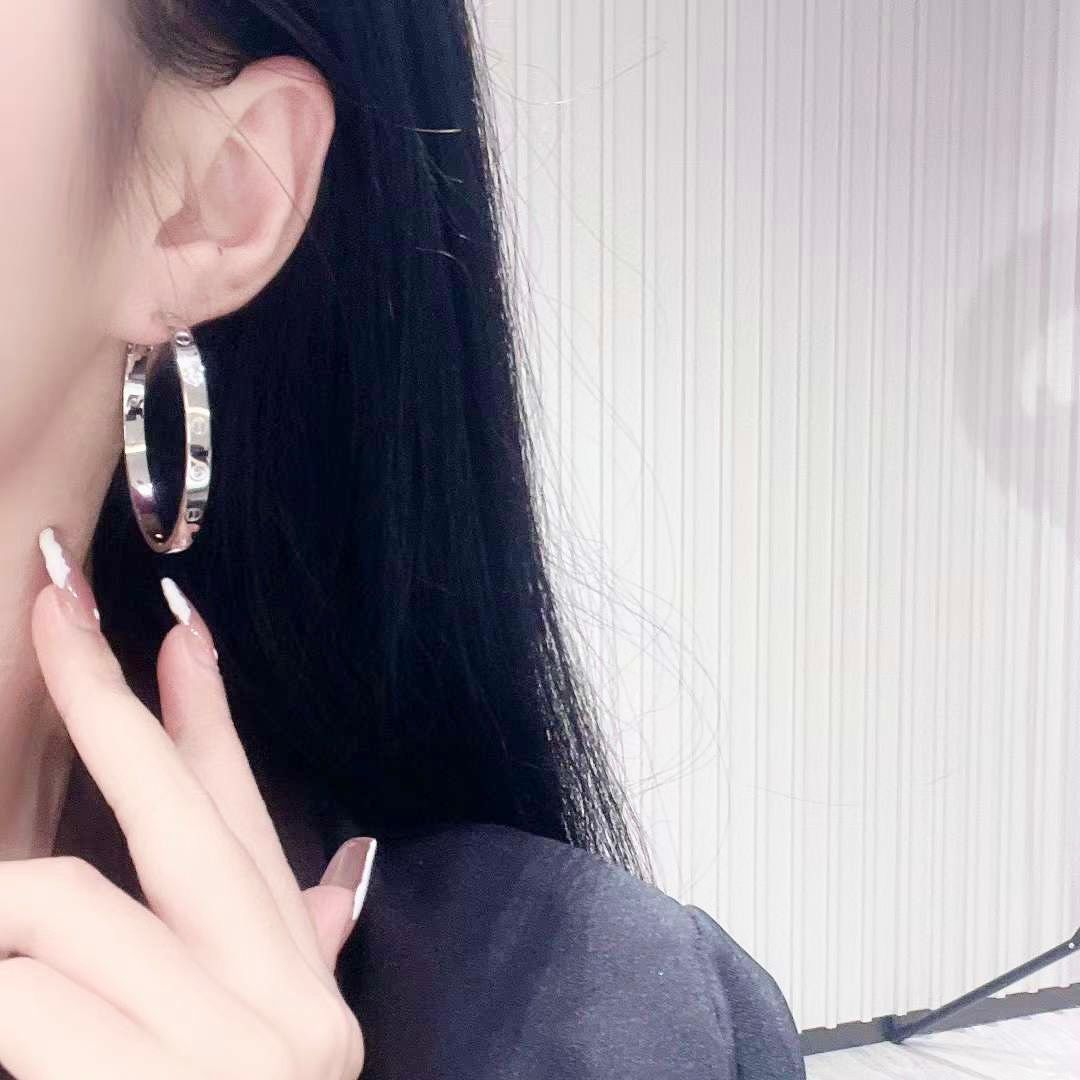 Bông Tai Khoen Tròn Cartier Cá Tính Pha Lê (BF)