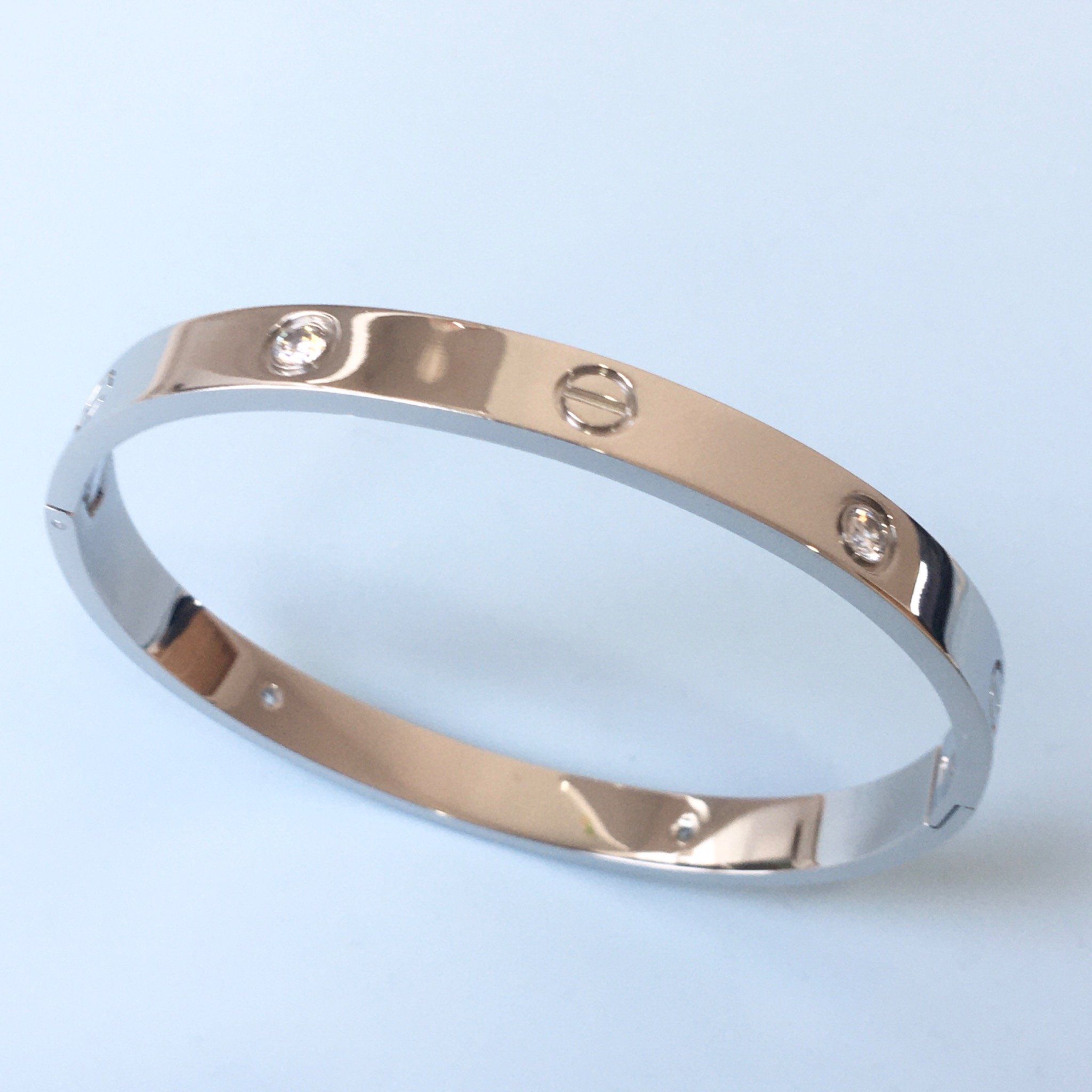 Vòng Tay Nam, Nữ TiTan Cao Cấp - Cartier Màu Trắng Pha Lê (AF)