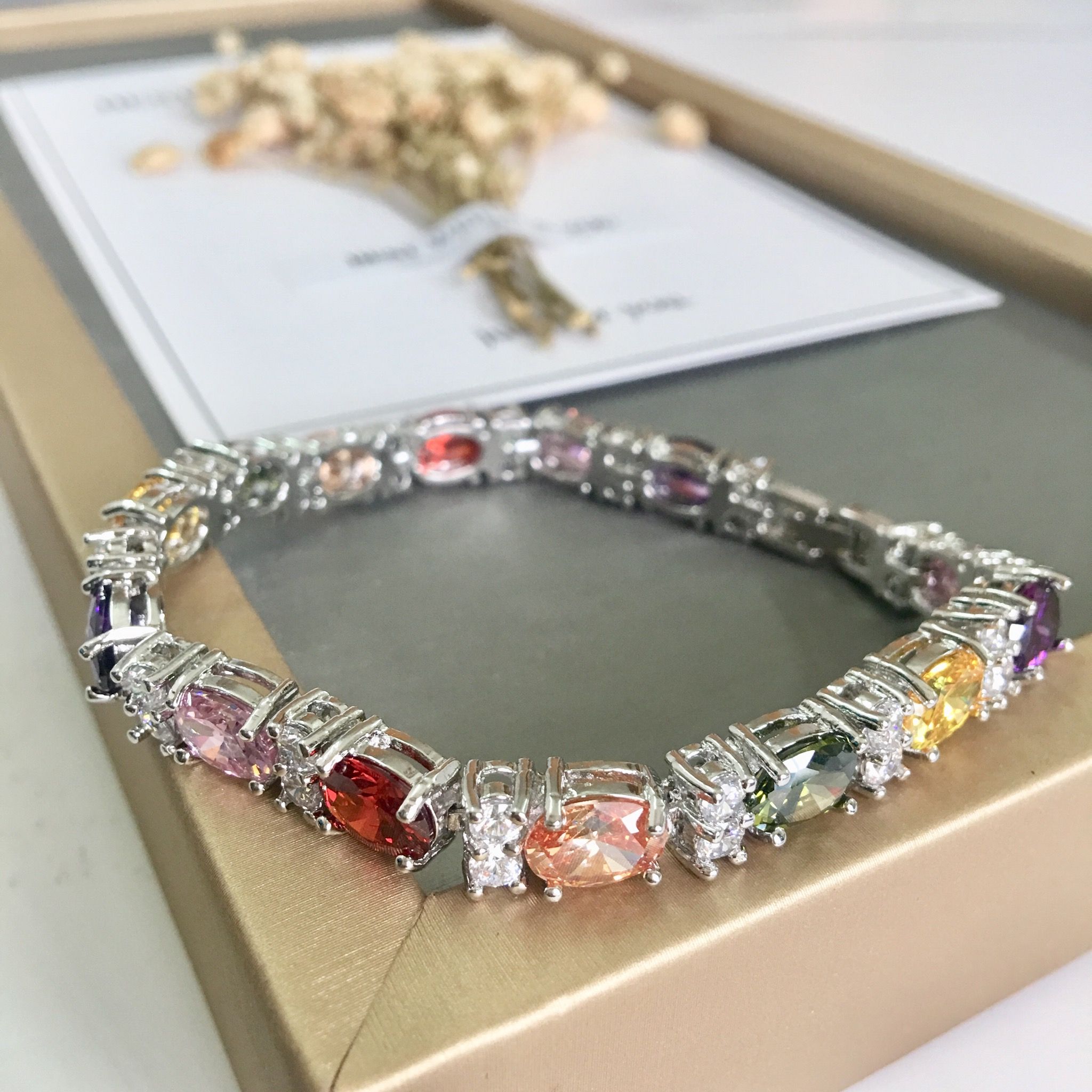 LẮC TAY SẮC MÀU PHA LÊ (AB)