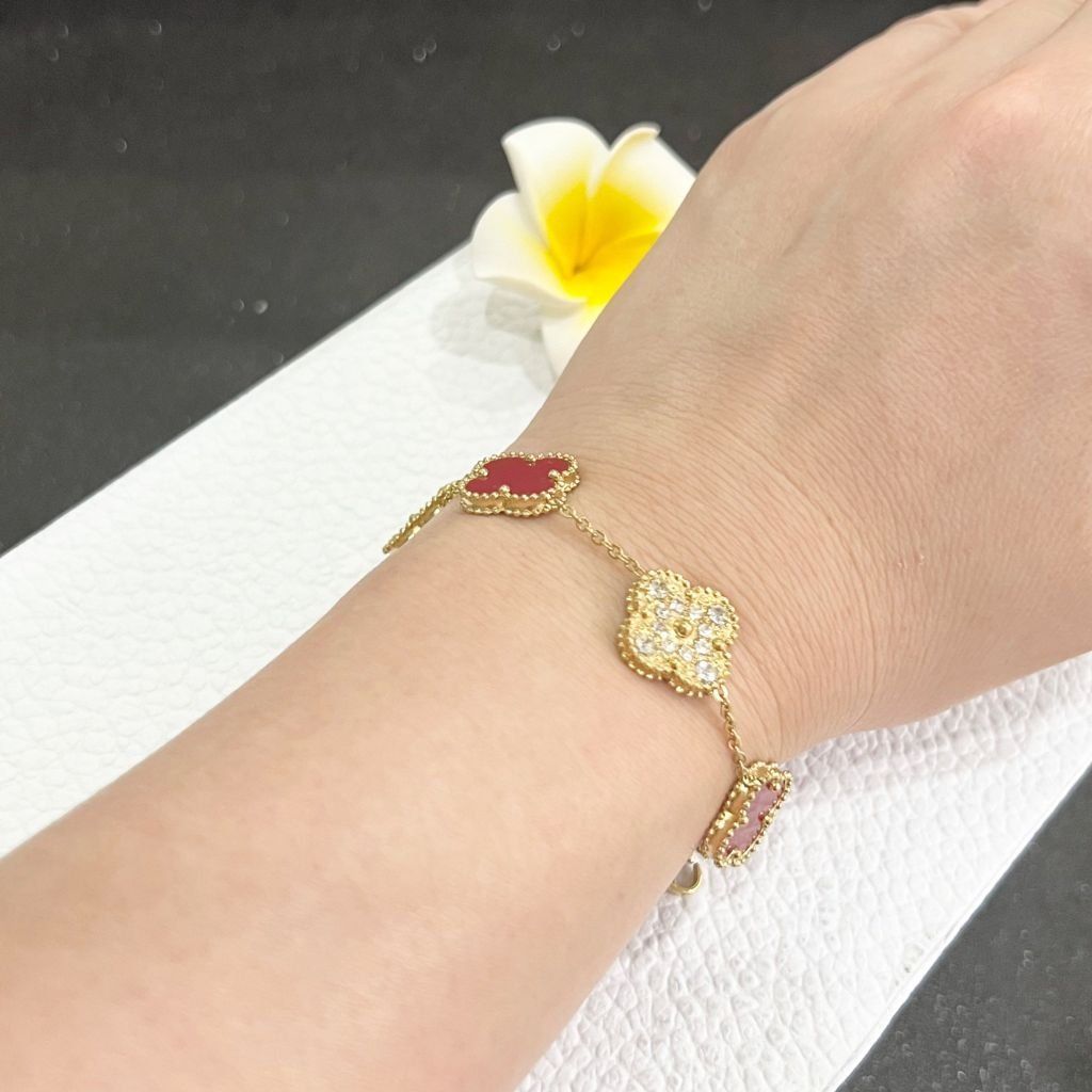 Bộ Trang Sức Cỏ 4 Lá May Mắn - Vòng Tay & Bông Tai Màu Đỏ Size Nhỏ Pha Lê (AC)